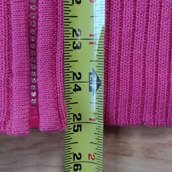 Quacker Factory Full Zip Short Sleeve Hot Pink Ribbed Cardigan with Size Large - Picture 8 of 9